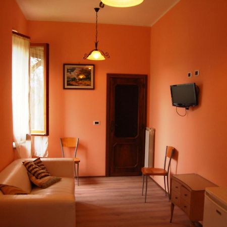 Borgo Nuovo San Martino Guest House Ambra ภายนอก รูปภาพ