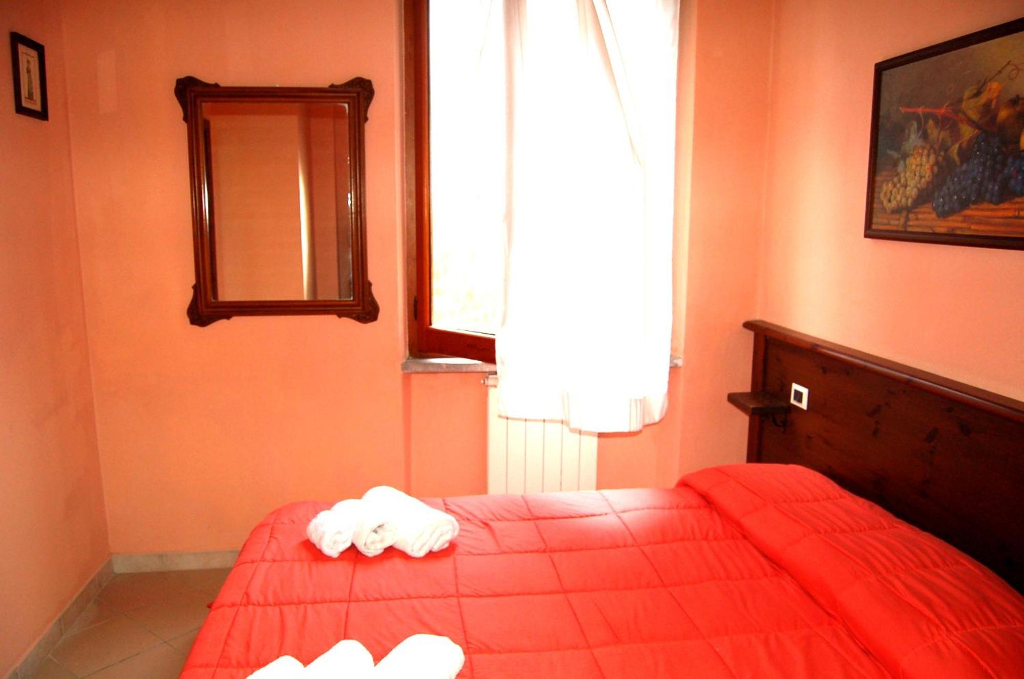Borgo Nuovo San Martino Guest House Ambra ภายนอก รูปภาพ