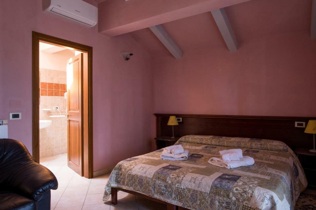 Borgo Nuovo San Martino Guest House Ambra ภายนอก รูปภาพ
